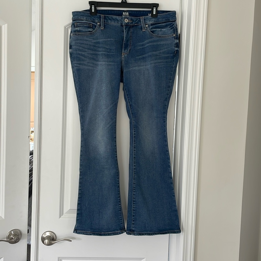 EUC a.n.a. Bootcut 14S Jeans
